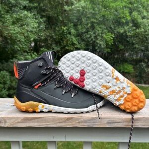 NWOT Vivo barefoot Men's Knit Slip-On Sneaker in Charcoal and Light Gray